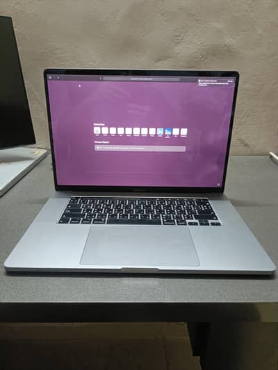 Apple MacBook pro 2019 16 inch 16/512 4GB gpu