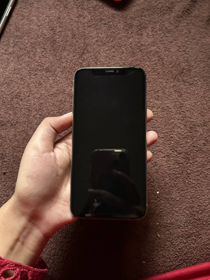Apple iPhone XS 1