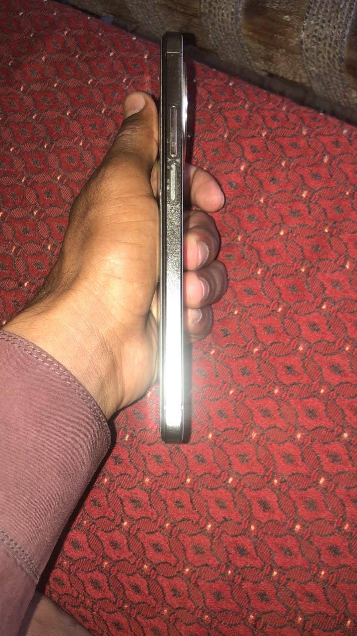 Tecno CAMON 30S Pro 1