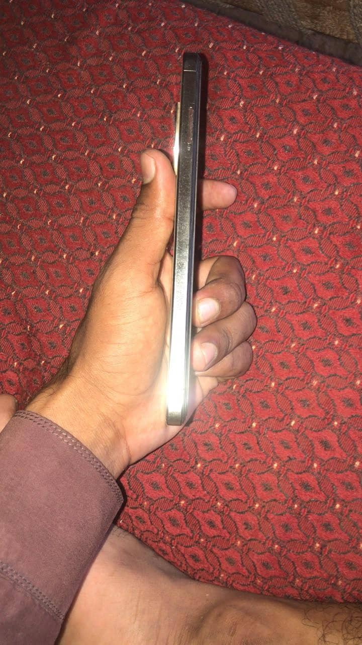 Tecno CAMON 30S Pro 3