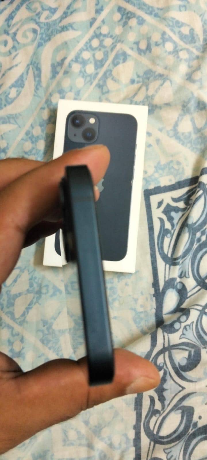 Apple iPhone 13 4