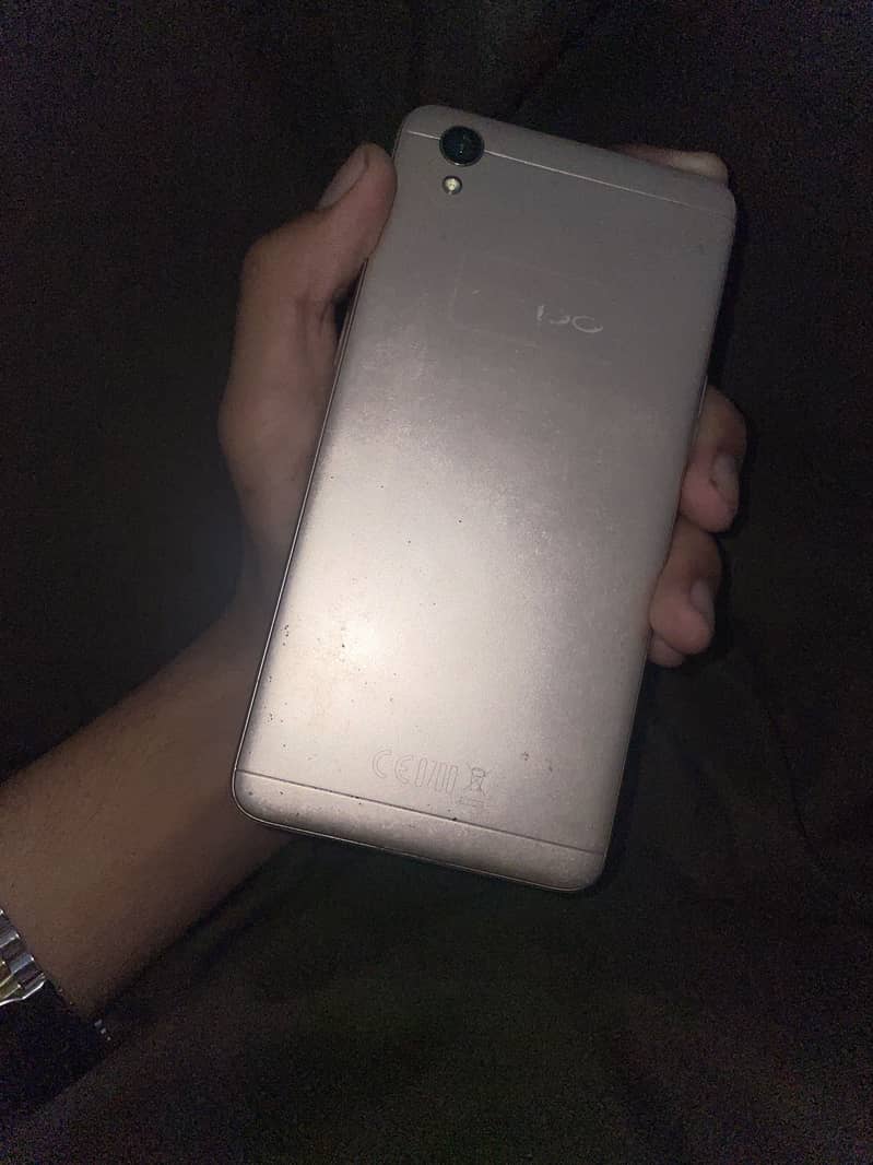 OPPO A37 3