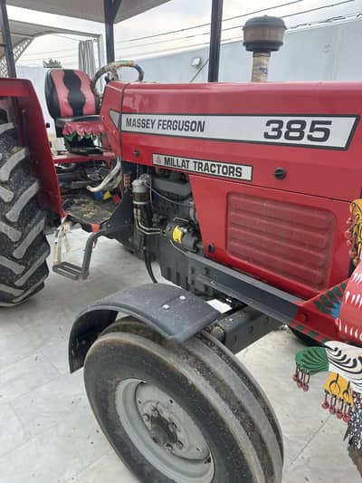 Massey Ferguson 385