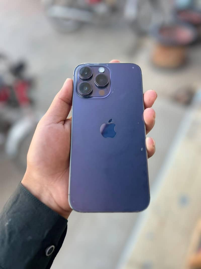 Apple iPhone 14 Pro Max 4