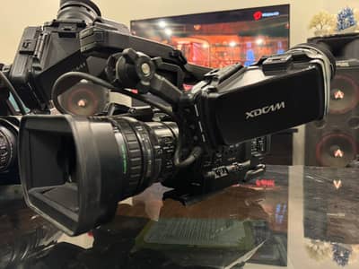 Sony PMW-300 HD camcorder batter then sony ex3 sony x70 and sony z90