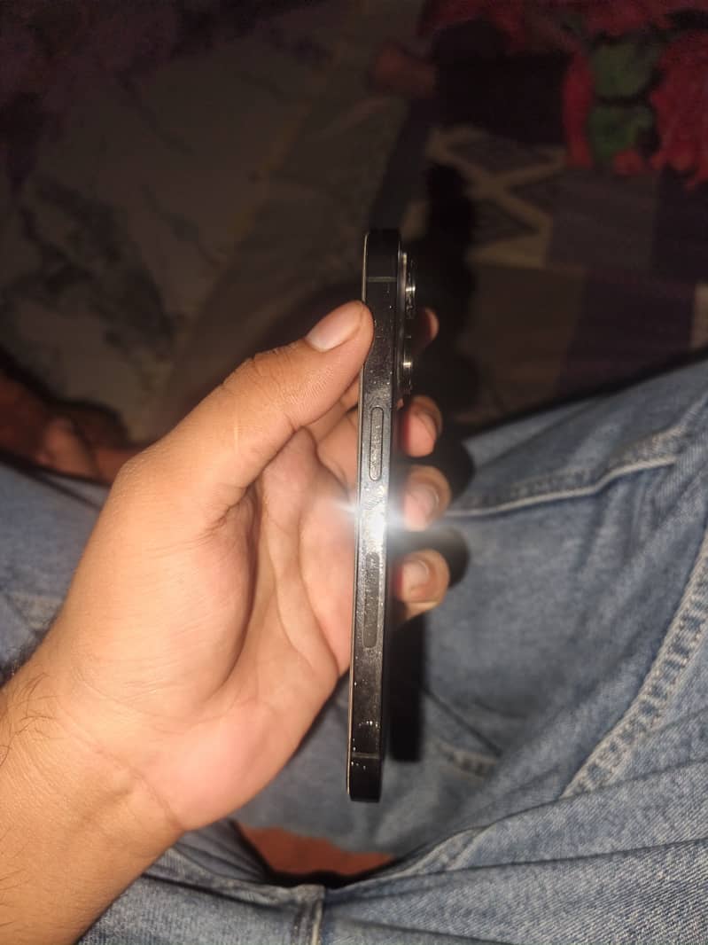 Apple iPhone 14 Pro 1