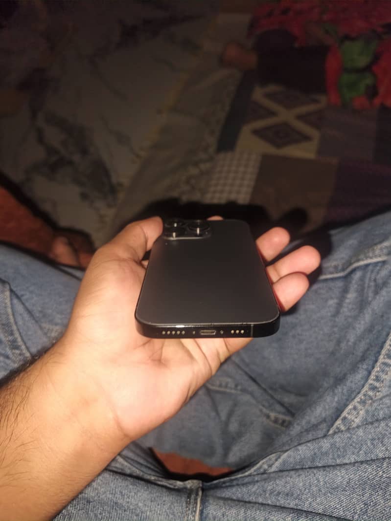 Apple iPhone 14 Pro 2