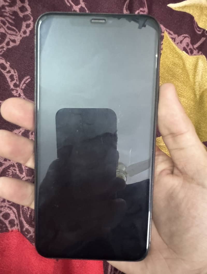 Apple iPhone 11 Pro Max 2