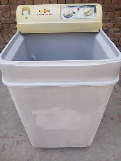 Used Super Asia washing machine. . . . . .
