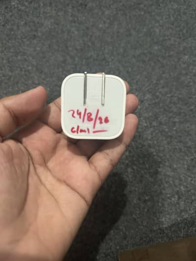 Apple 40W Dynamic power Adapter