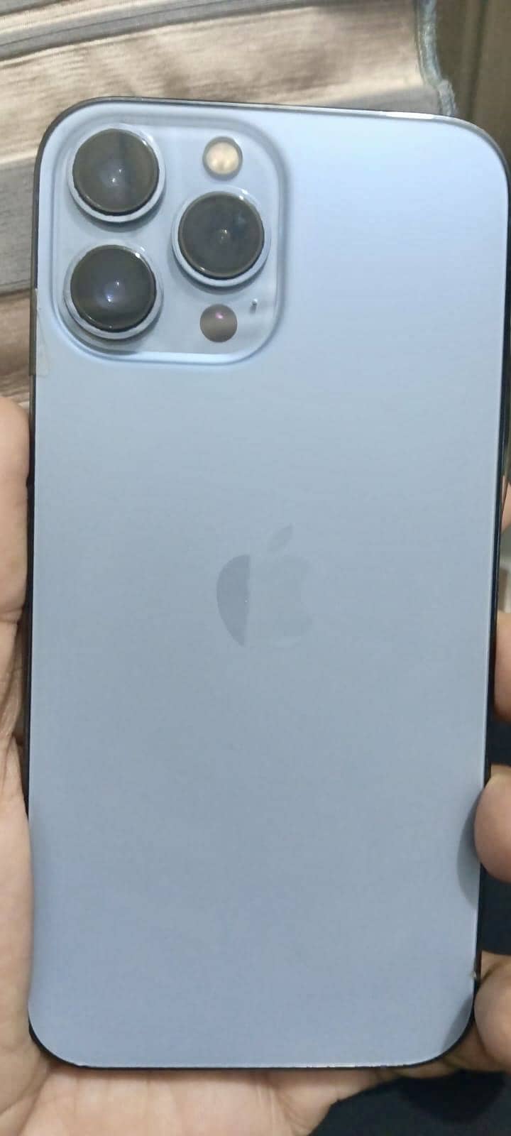 Apple iPhone 13 Pro Max 4
