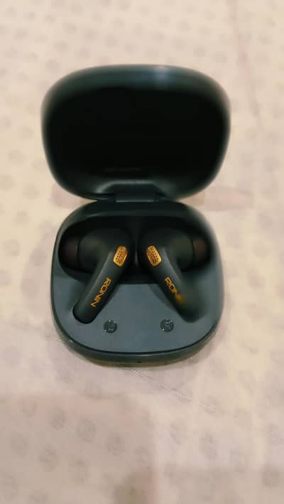 Ronin pebble only 10 days use in official warranty