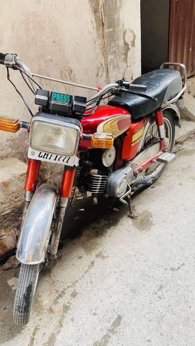 Yamaha YB 100 Delux