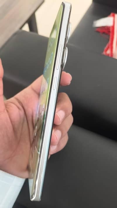 Realme GT 6T