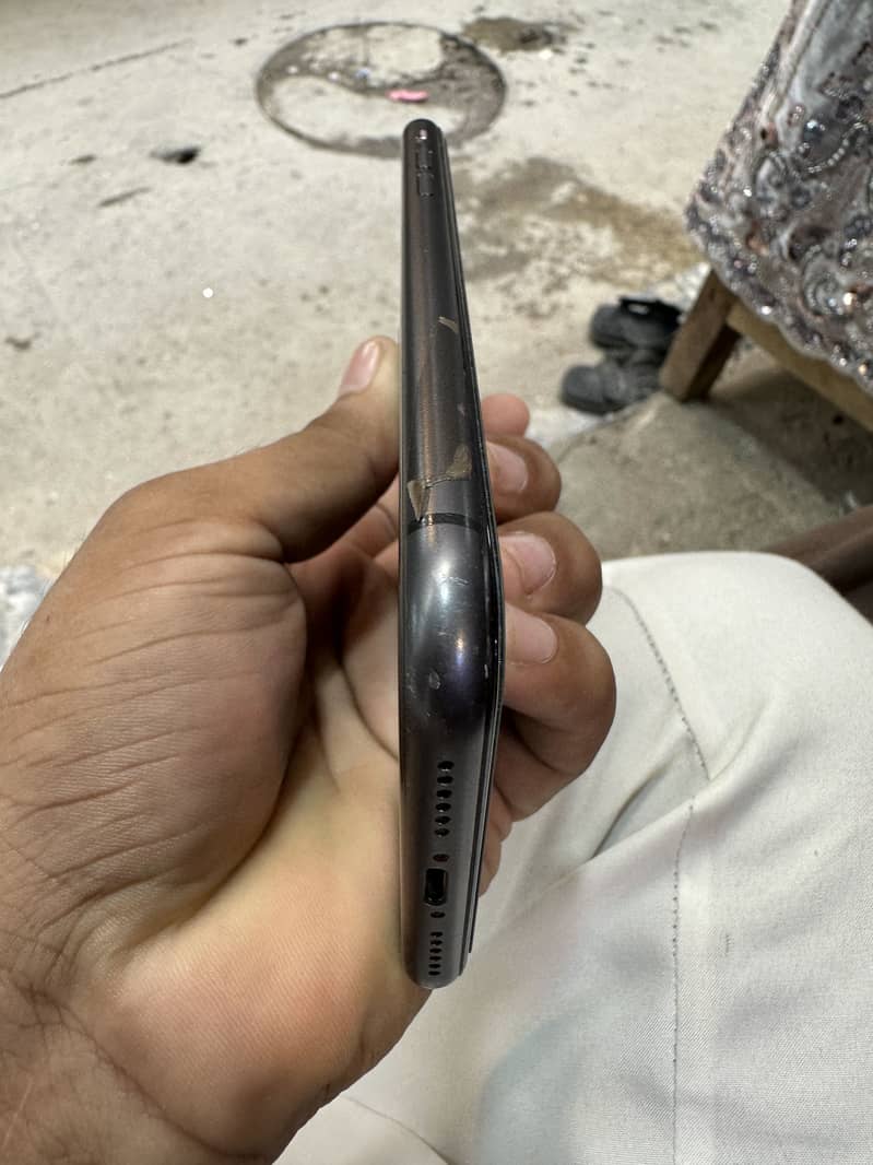 Apple iPhone 11 9