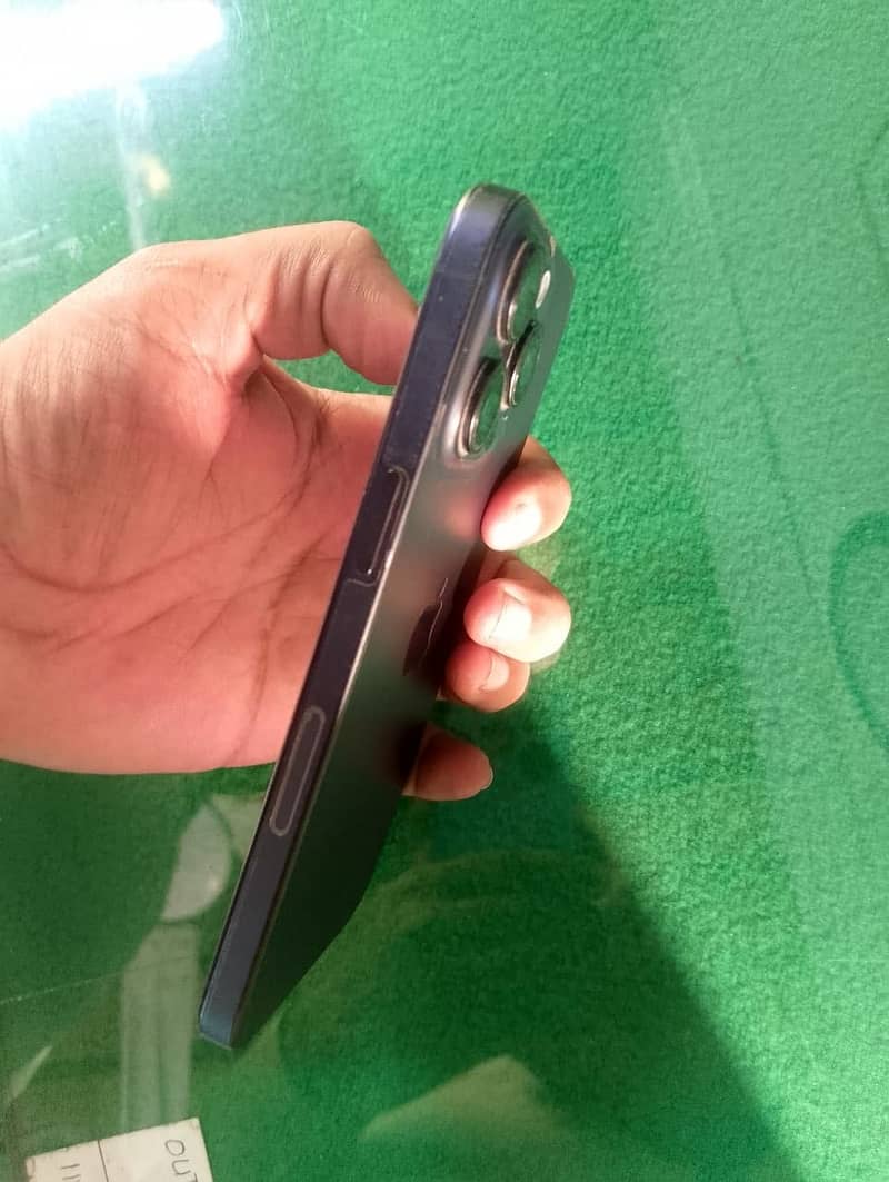 Apple iPhone 15 Pro Max 1