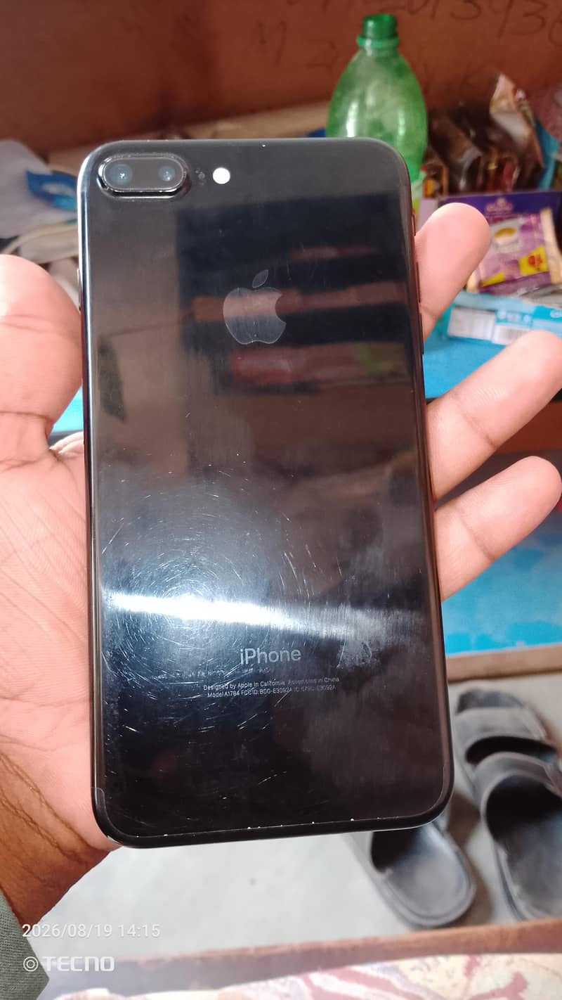 Apple iPhone 7 Plus 0