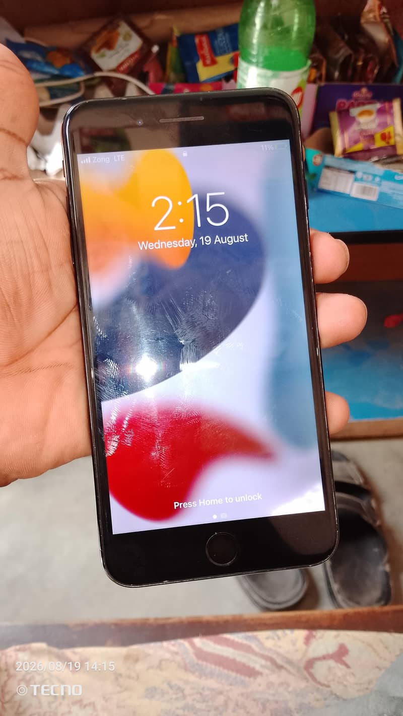 Apple iPhone 7 Plus 1