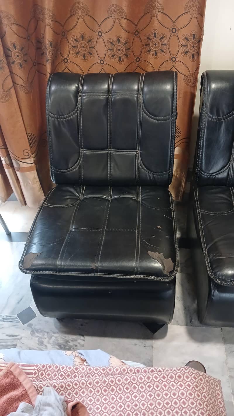 Single seat sofa 2