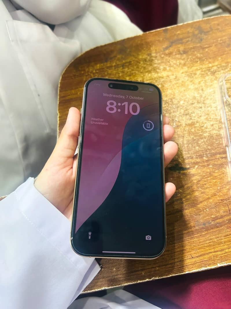 Apple iPhone 16 Pro 5