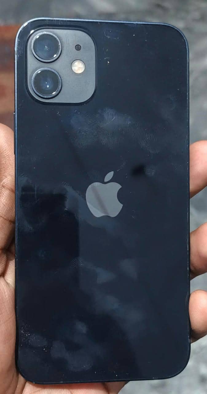 Apple iPhone 12 6