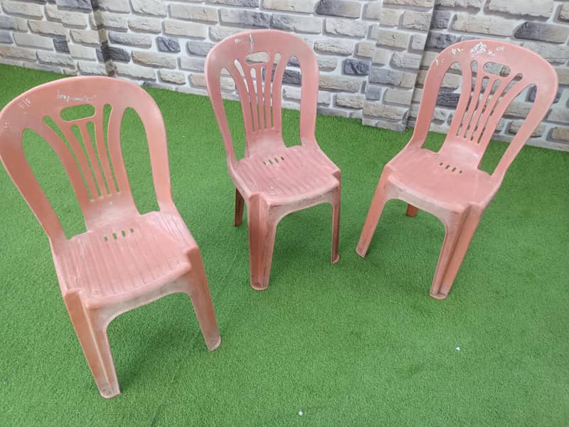 Chairs 0