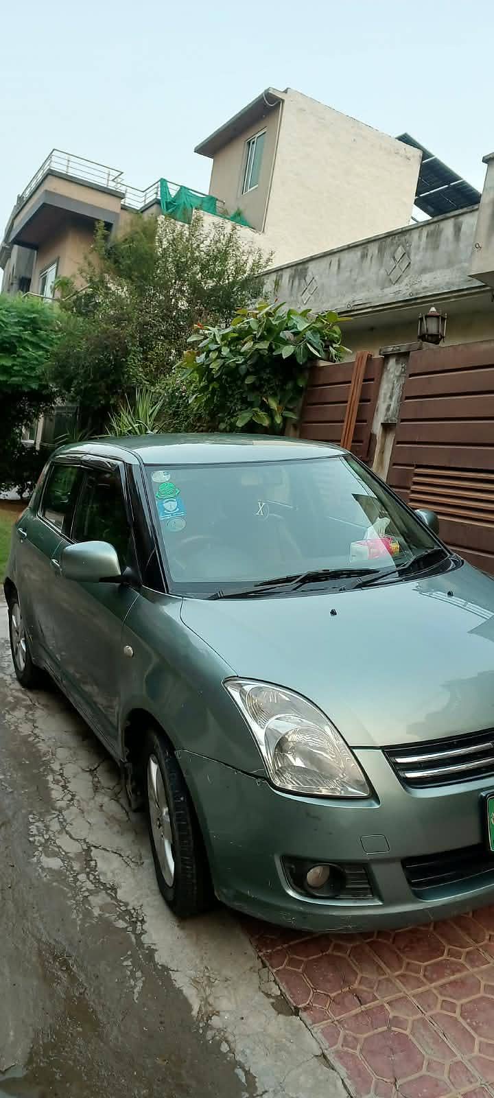 Suzuki Swift 2012 1