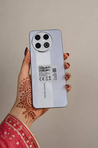 Tecno SPARK 30 Pro