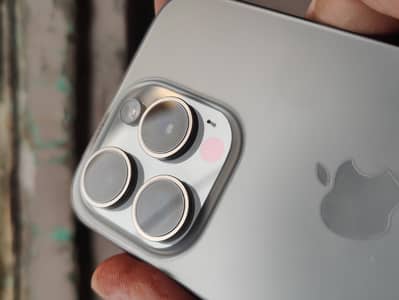 Apple iPhone 15 Pro