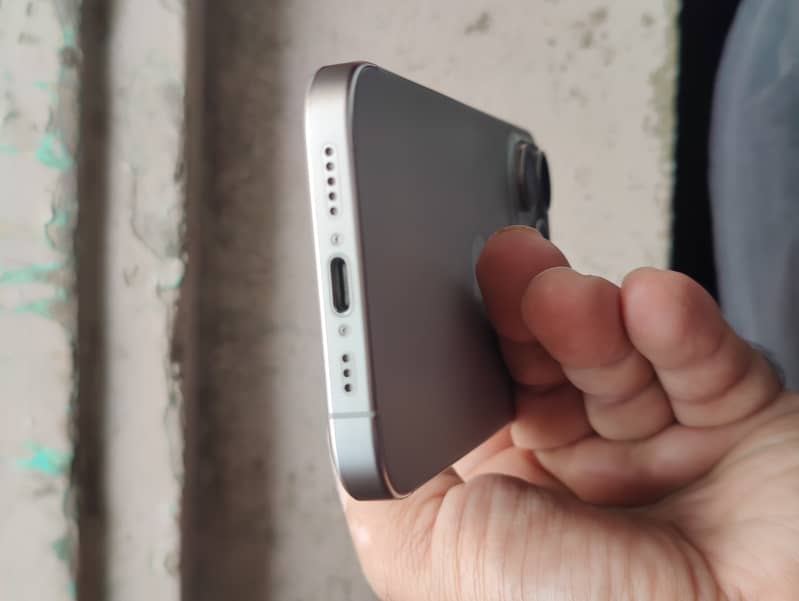 Apple iPhone 15 Pro 5