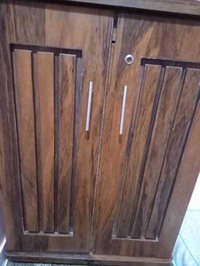 2 Door wooden almari