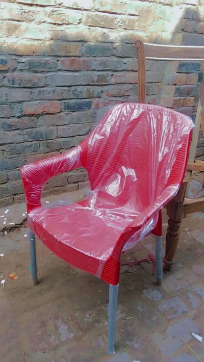 Plastic chairs - Chairs - Pure Plastic Chairs -  Cheap Price Chair