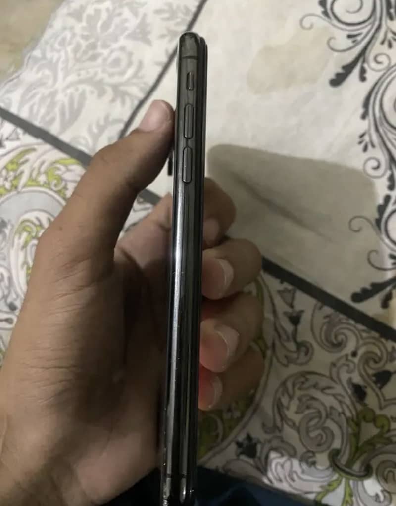 Apple iPhone X 2