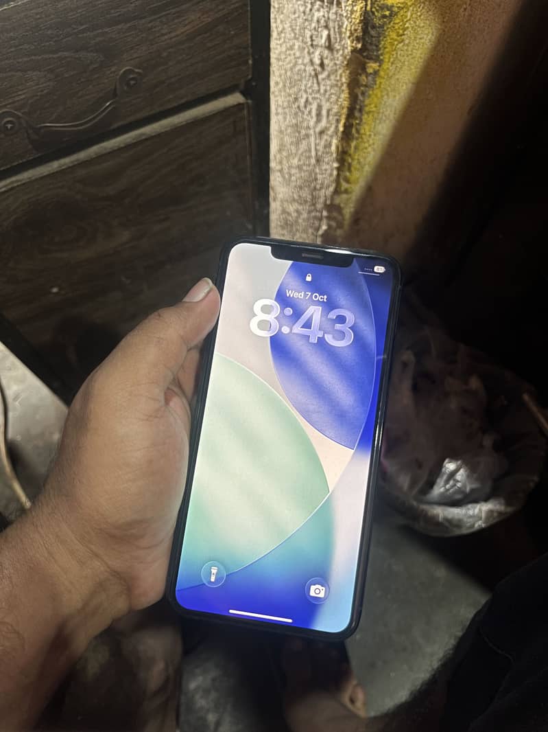 Apple iPhone 11 Pro Max 1