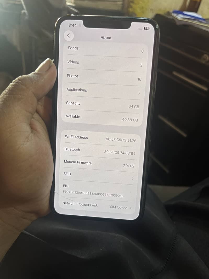 Apple iPhone 11 Pro Max 4