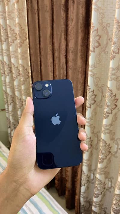 Apple iPhone 13
