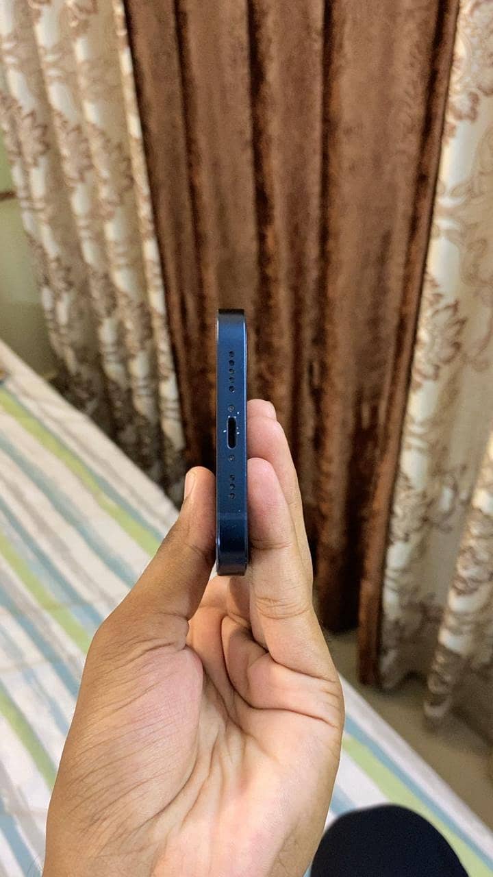 Apple iPhone 13 3