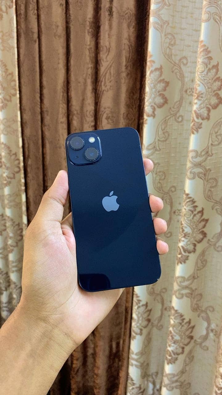 Apple iPhone 13 5