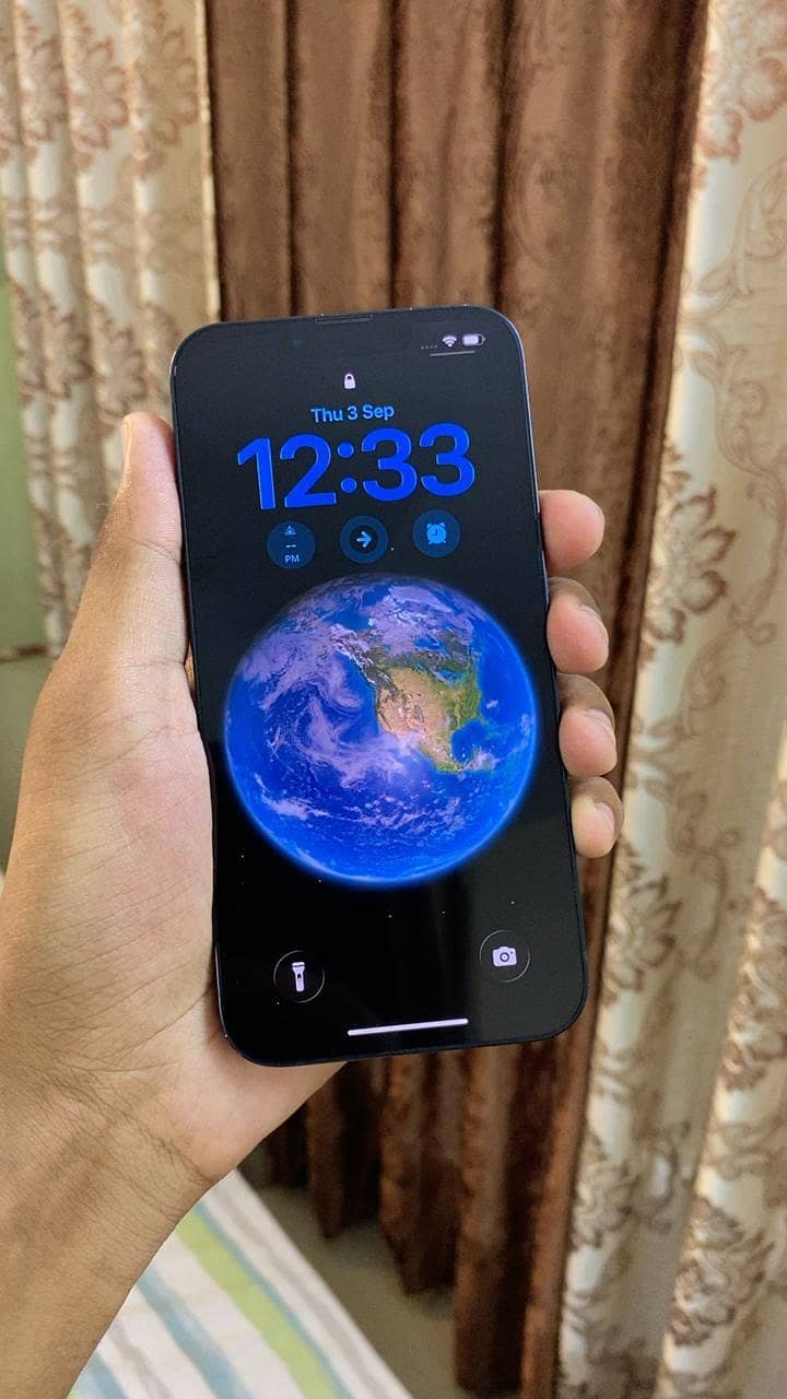 Apple iPhone 13 9