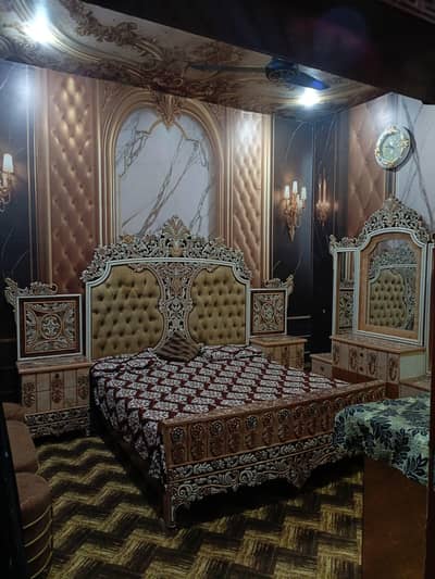 Luxury Interwood Charm King size Bed Set/2 side tables/1 Dressing