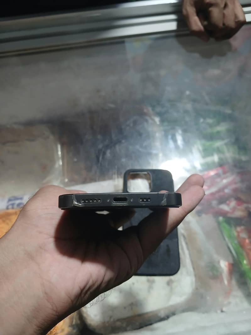 Apple iPhone 13 Pro 2