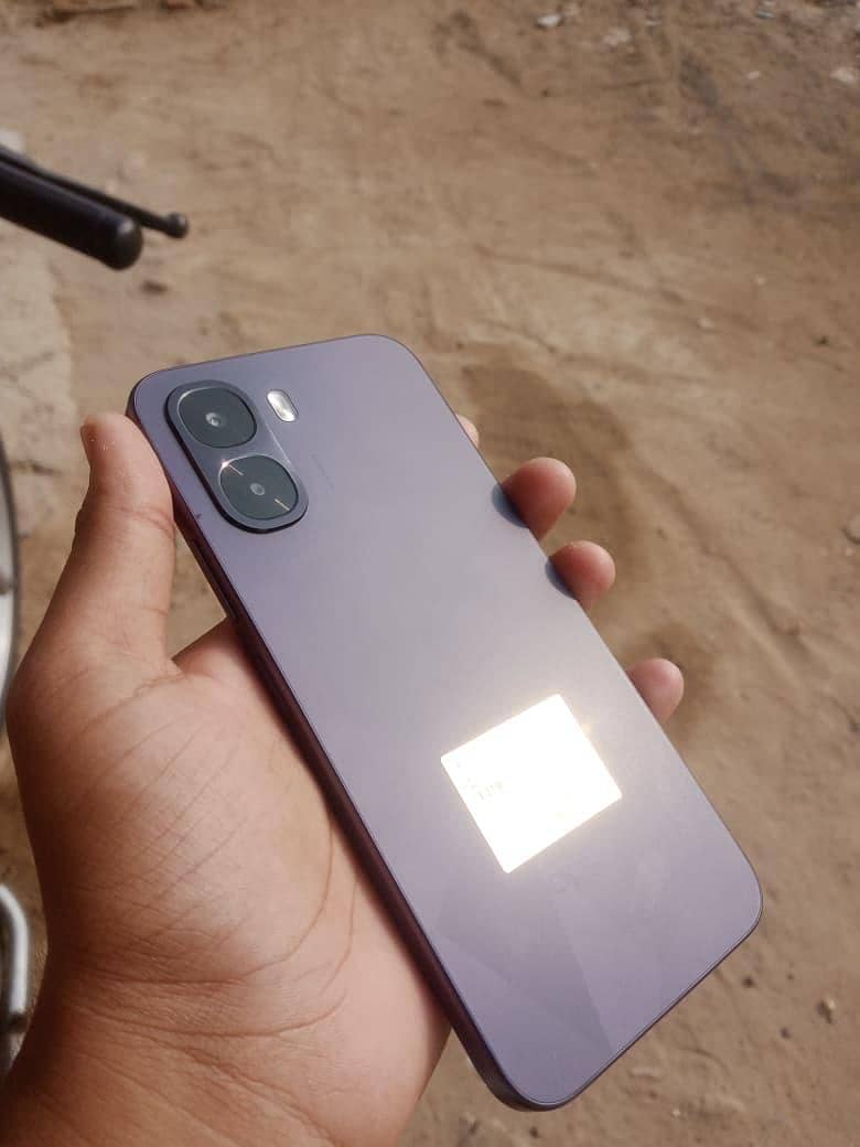 OPPO A6k 4