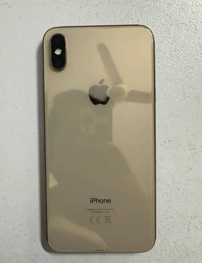 Apple iPhone XS Max 3