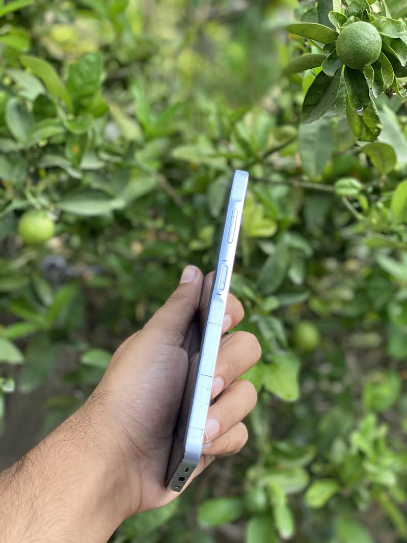 Samsung Mobile A06 7