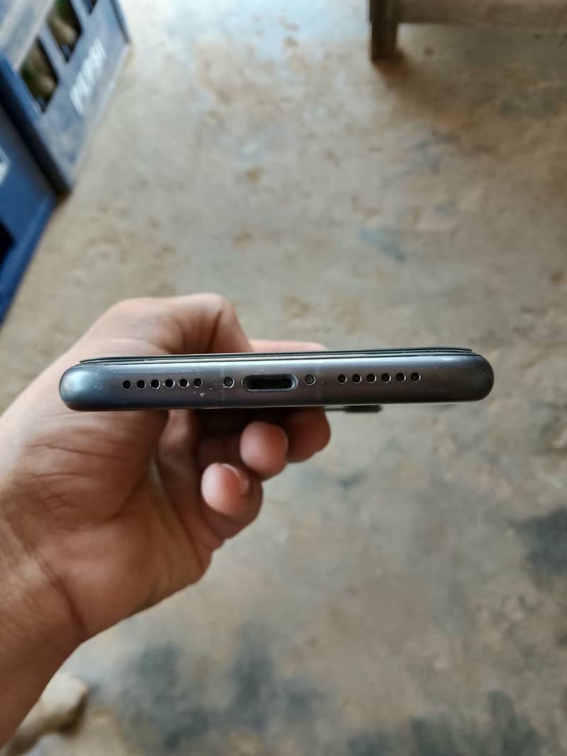 Apple iPhone 11 2