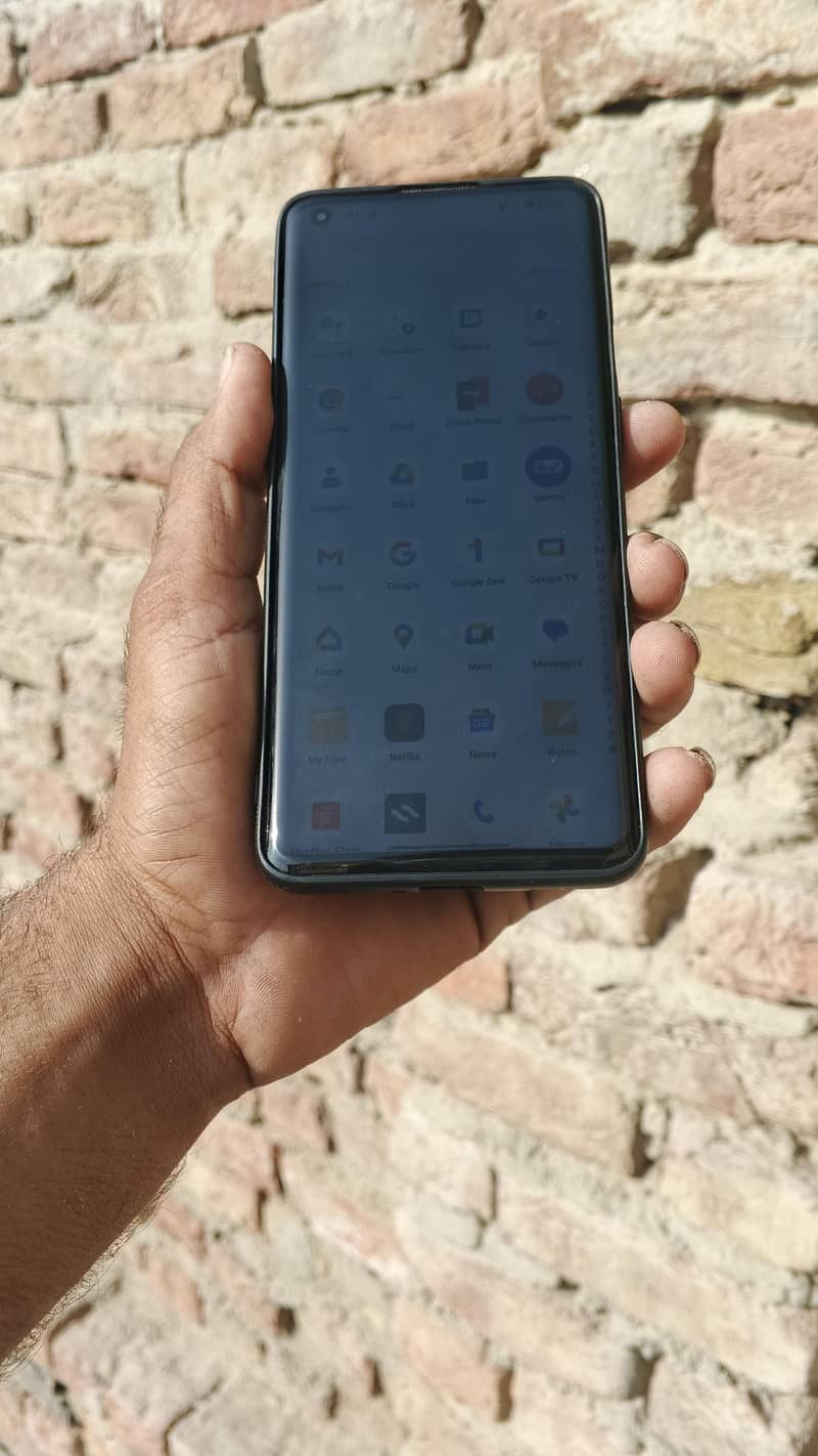 One Plus 9 Pro 6