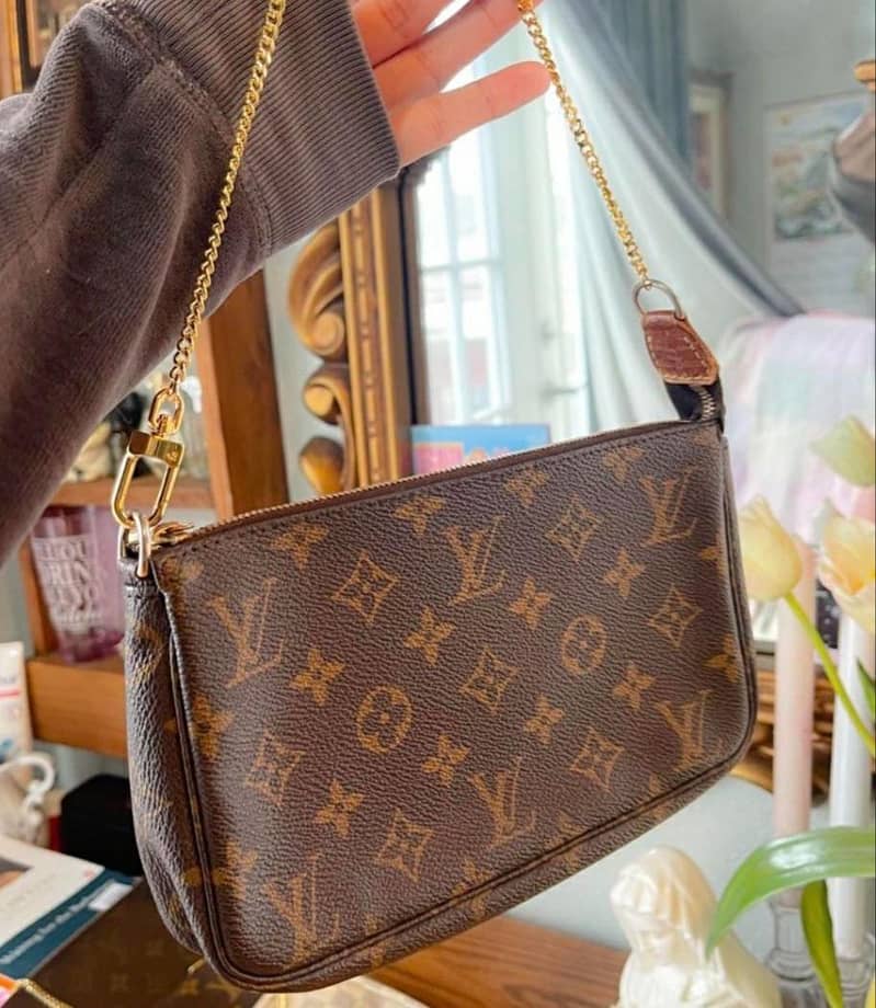 branded bag 3