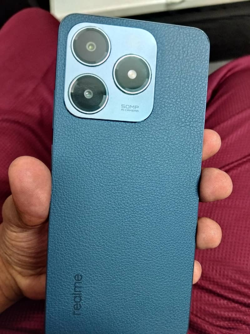 Realme C63 0