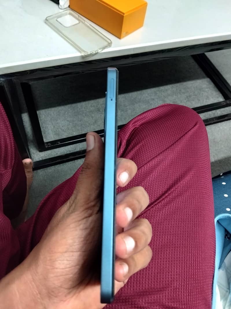 Realme C63 6
