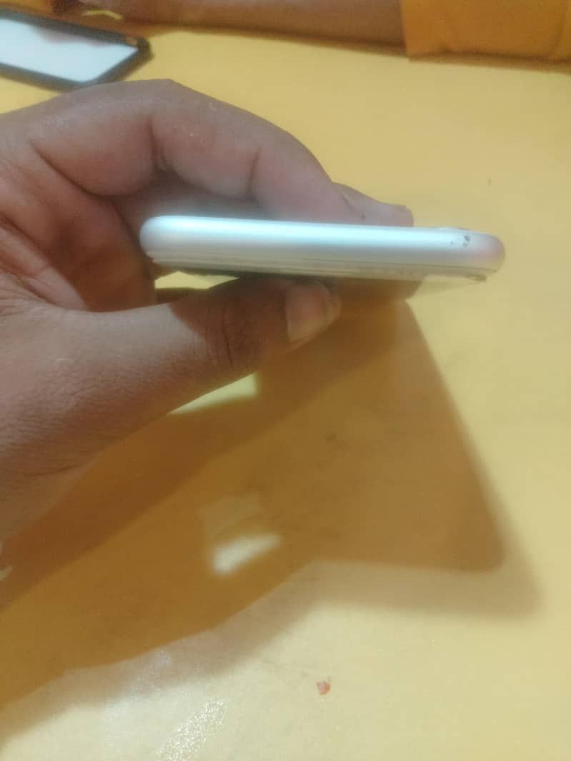 Apple iPhone 8 2